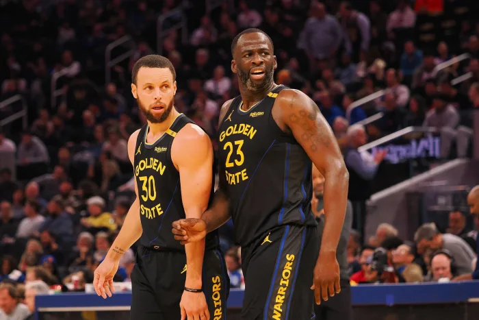 NBA直播-伤病阴影下的抉择:格林力劝库里休战,勇士生死战迷雾重重 NBA直播-伤病阴影下的抉择:格林力劝库里休战,勇士生死战迷雾重重