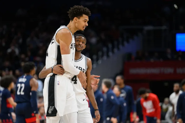 NBA直播-马刺选秀策略曝光:锁定迪伦·哈珀,三后卫阵容的未来蓝图 NBA直播-马刺选秀策略曝光:锁定迪伦·哈珀,三后卫阵容的未来蓝图