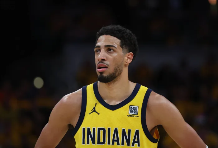 NBA直播-步行者上演惊天逆转 总决赛首战111-110击败雷霆 NBA直播-步行者上演惊天逆转 总决赛首战111-110击败雷霆